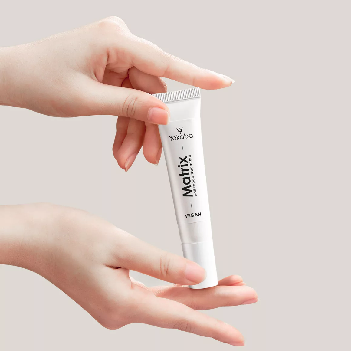 Application du soin Matrix Nail Repair de la cure Pure Repair Yokaba